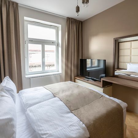 Letna Garden Suites براغ المظهر الخارجي الصورة