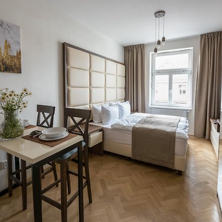 Letna Garden Suites براغ المظهر الخارجي الصورة