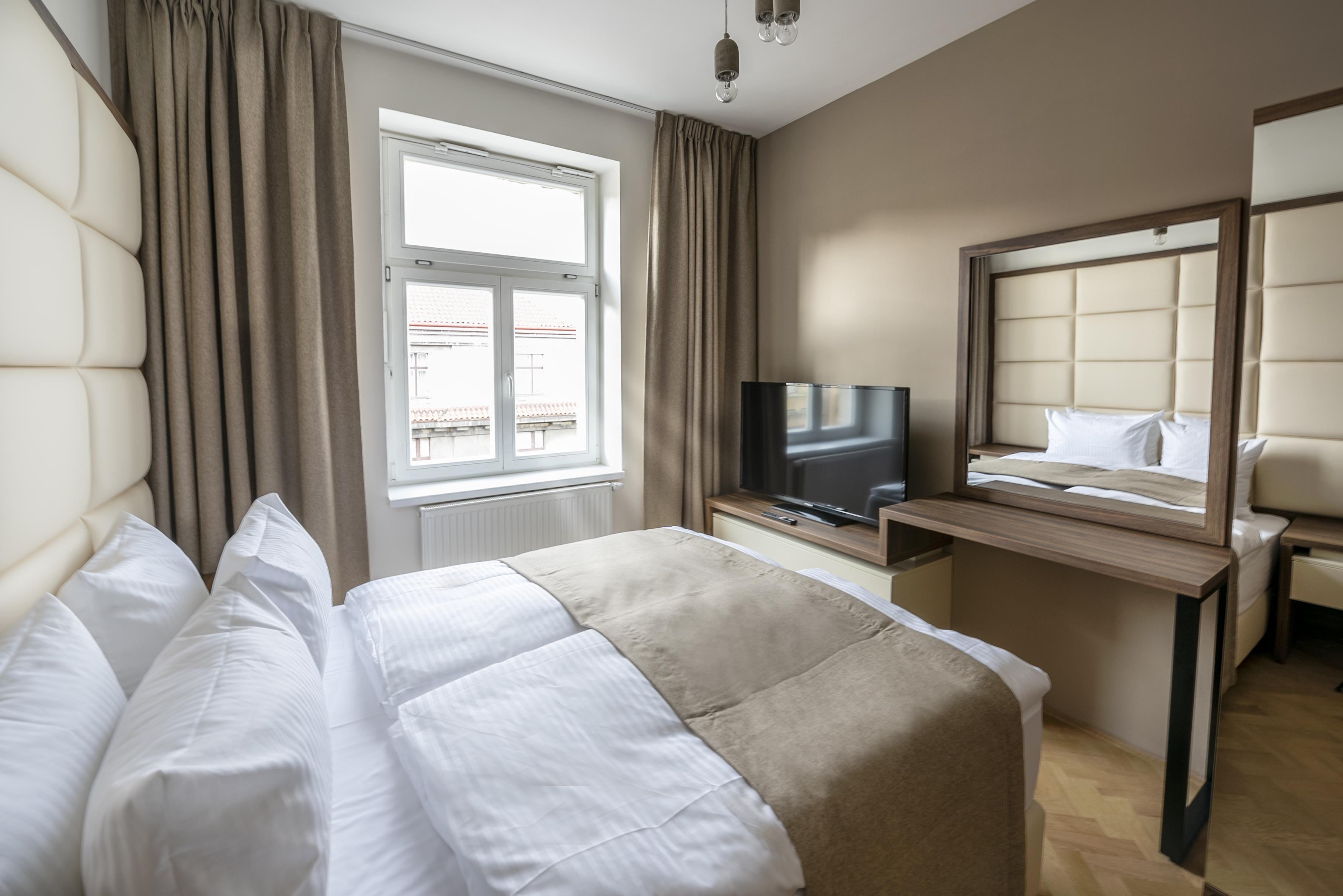 Letna Garden Suites براغ المظهر الخارجي الصورة