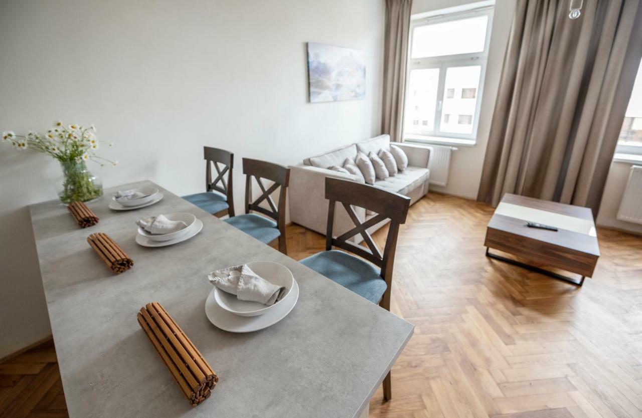 Letna Garden Suites براغ المظهر الخارجي الصورة