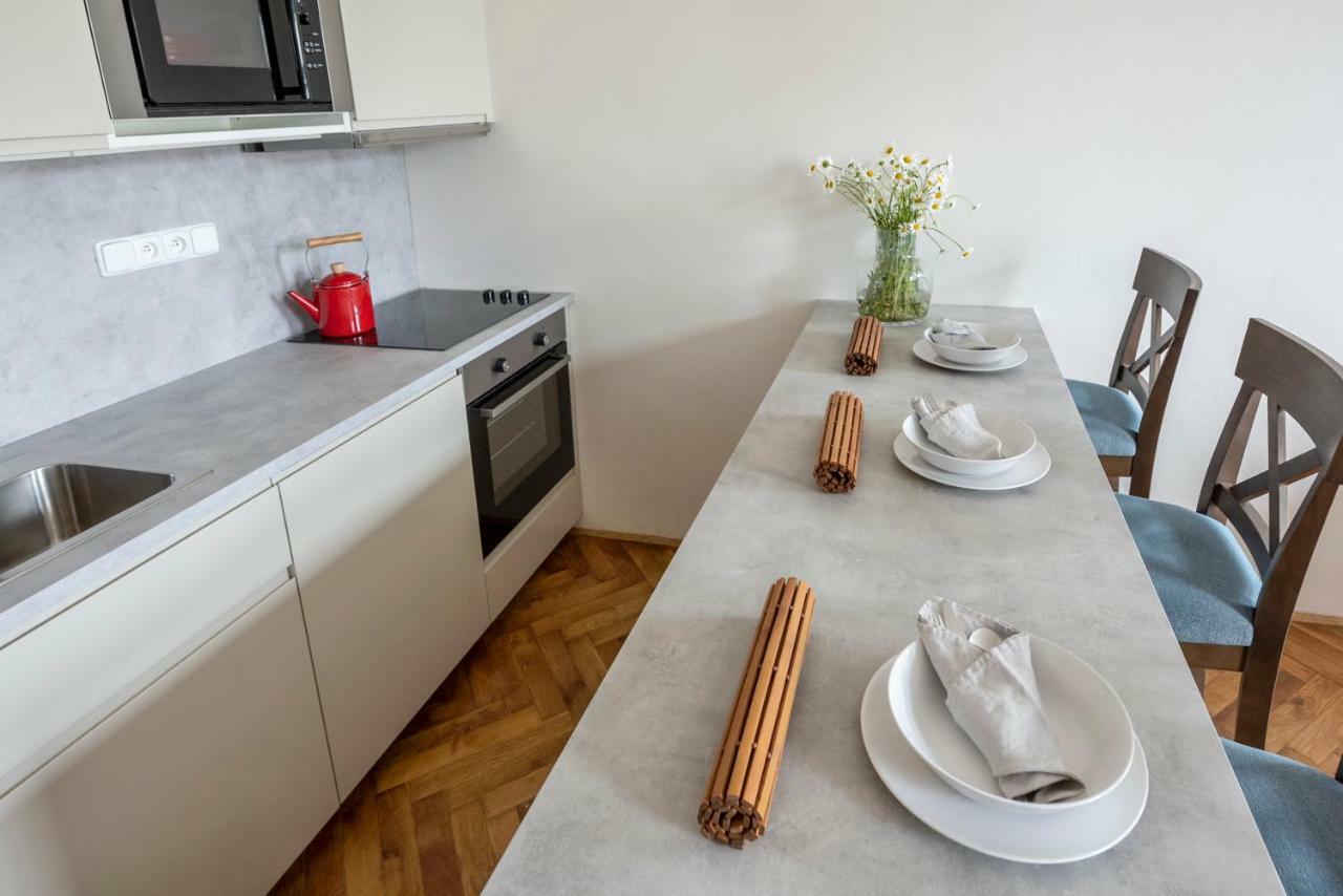 Letna Garden Suites براغ المظهر الخارجي الصورة