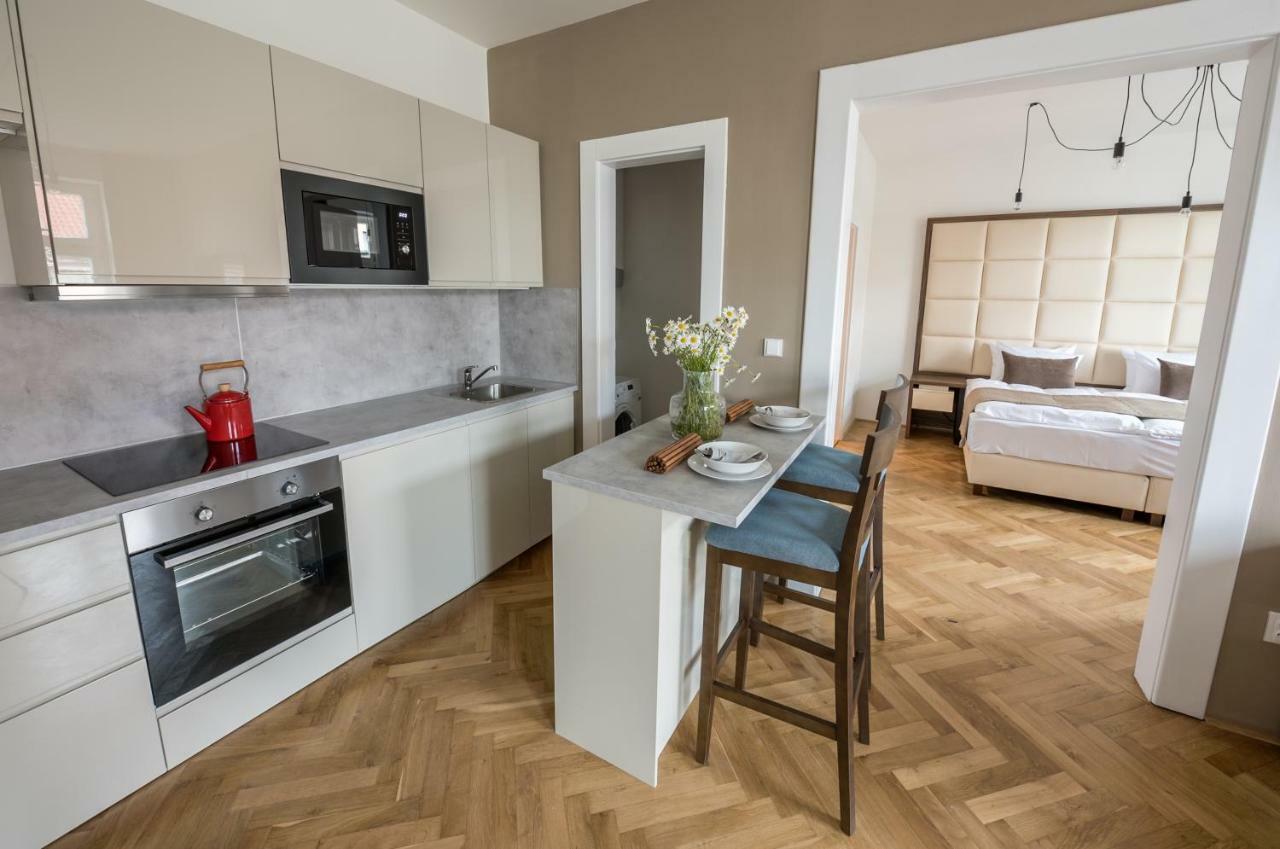 Letna Garden Suites براغ المظهر الخارجي الصورة