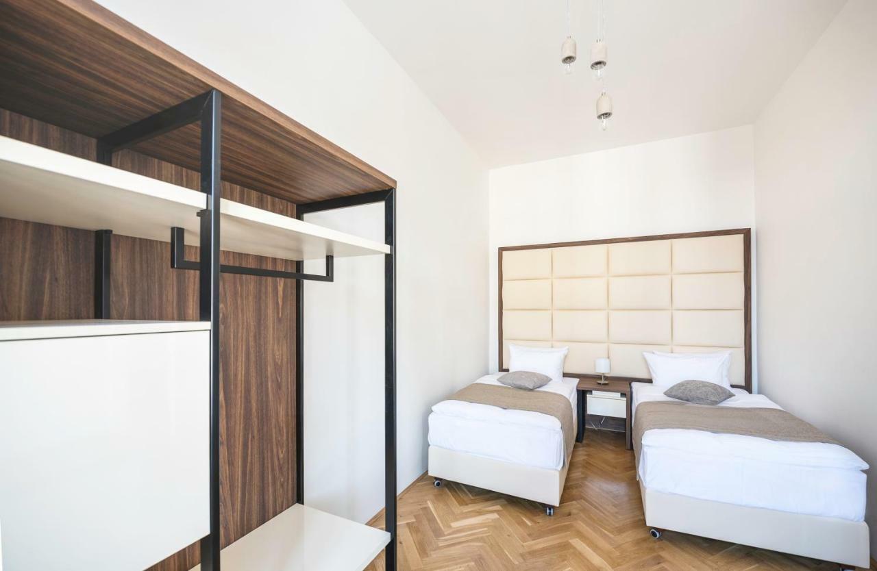 Letna Garden Suites براغ المظهر الخارجي الصورة
