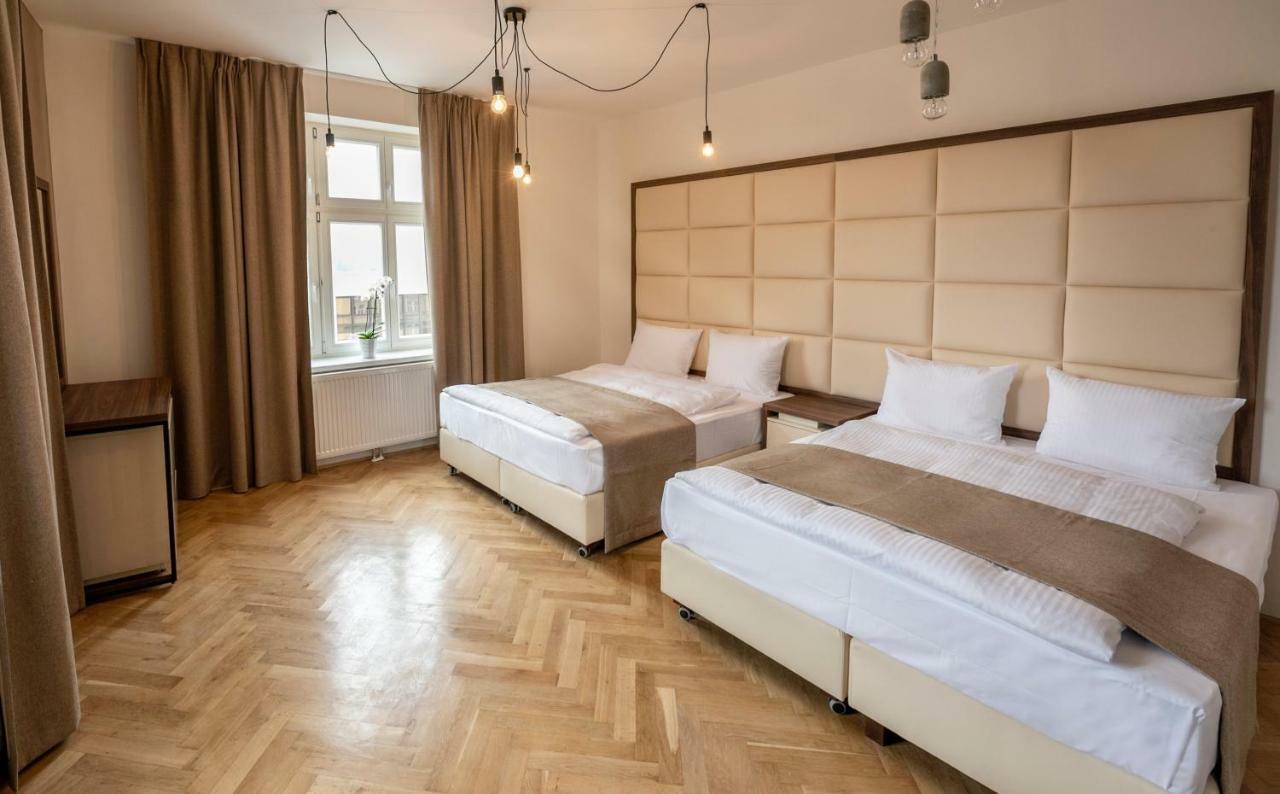 Letna Garden Suites براغ المظهر الخارجي الصورة