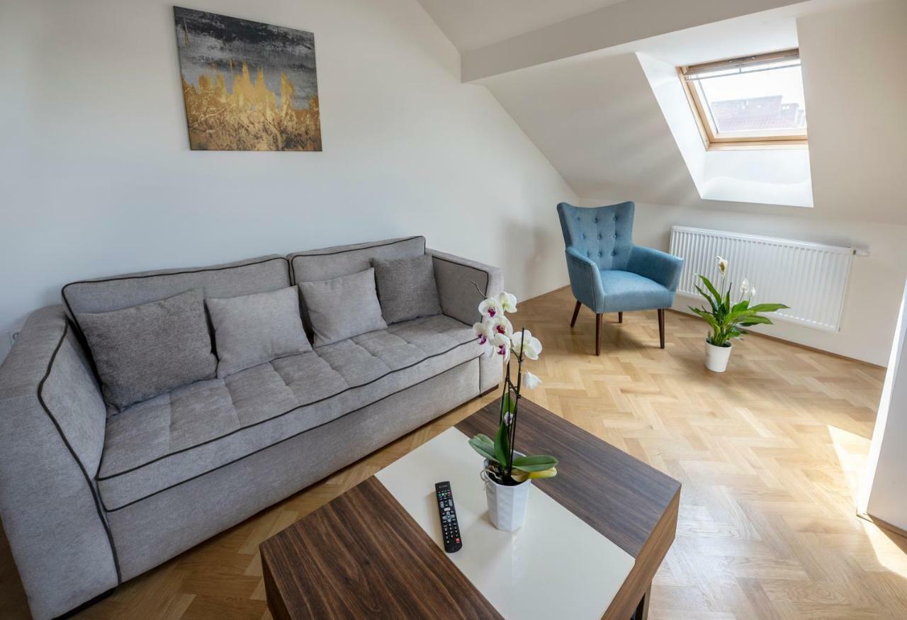 Letna Garden Suites براغ المظهر الخارجي الصورة